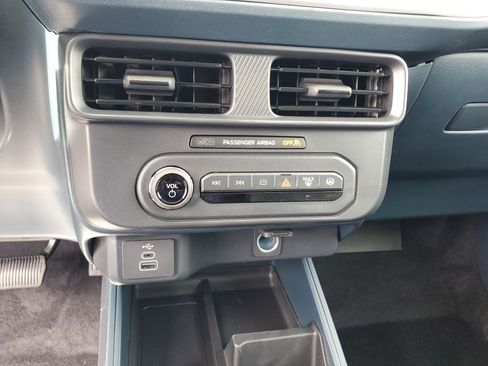 New 2026 Ford Maverick XL AWD/4WD image 17