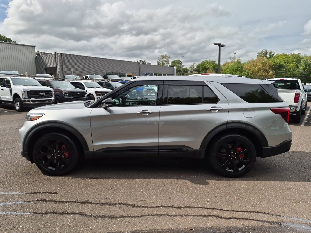 Certified 2022 Ford Explorer ST w/ Equipment Group 401A AWD/4WD image 6