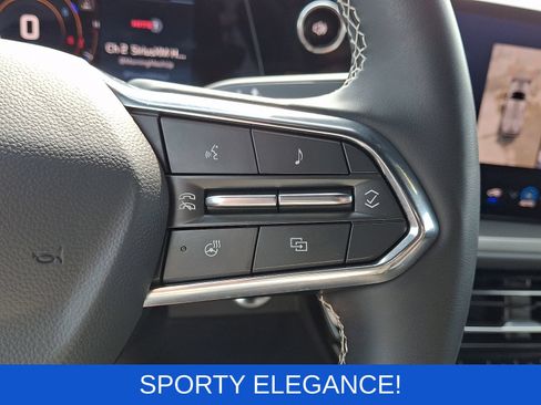 Used 2024 Chevrolet Traverse LT FWD image 25