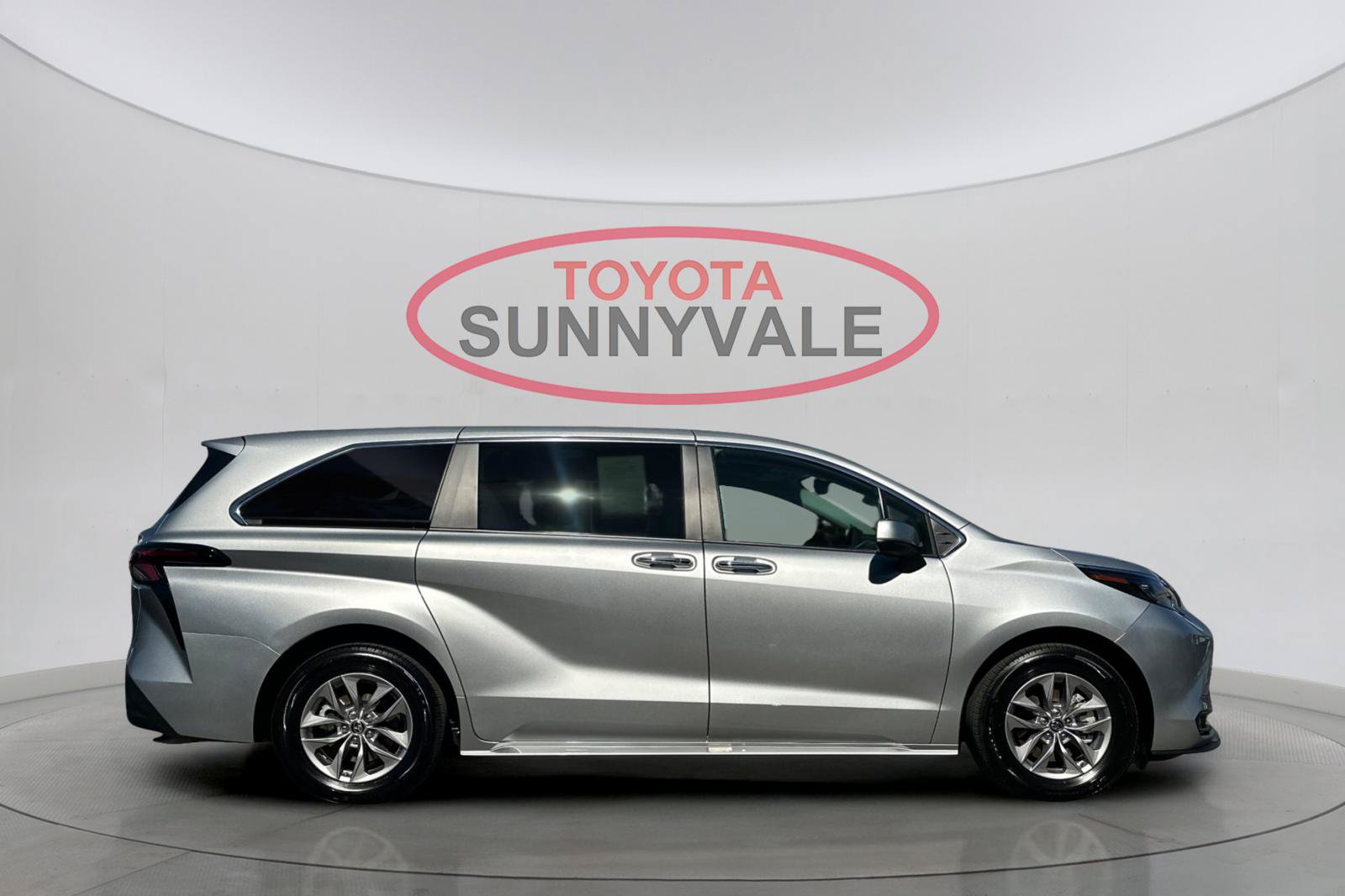 Certified 2025 Toyota Sienna XLE AWD/4WD image 10
