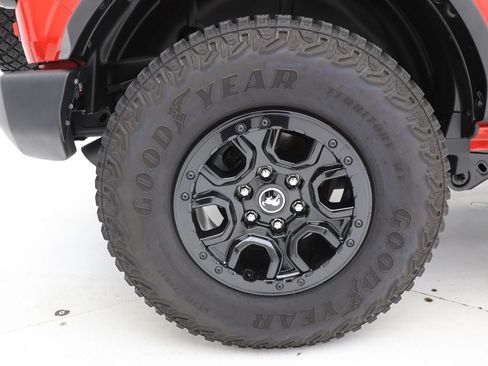 Used 2023 Ford Bronco Wildtrak AWD/4WD image 12