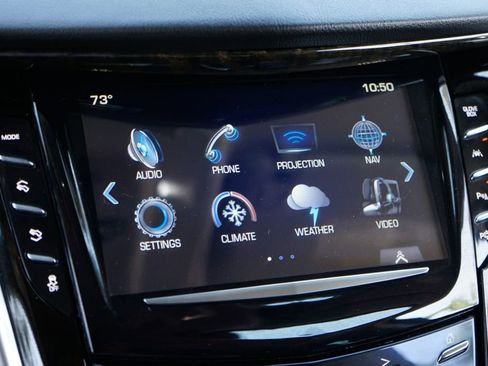 Used 2018 Cadillac Escalade ESV Premium Luxury AWD/4WD image 32