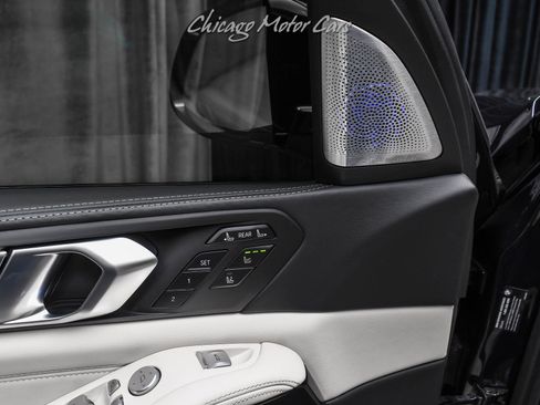 Used 2024 BMW ALPINA XB7 image 43