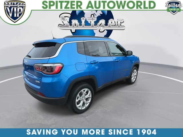 Used 2024 Jeep Compass Latitude AWD/4WD image 8
