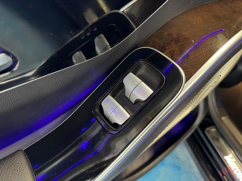 Used 2022 Mercedes-Benz S 500 4MATIC image 24