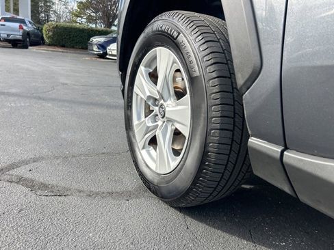 Used 2021 Toyota RAV4 XLE image 11