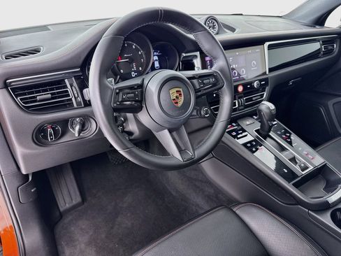 Certified 2023 Porsche Macan Turbo AWD/4WD image 4
