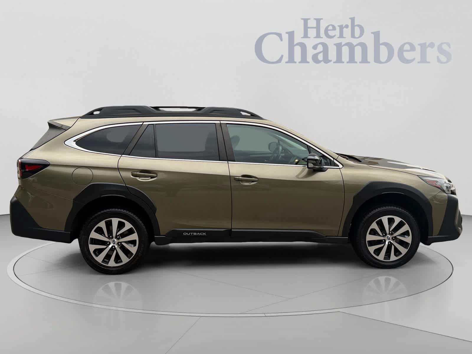 Used 2023 Subaru Outback Premium AWD/4WD image 12