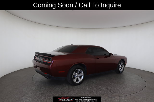 Used 2017 Dodge Challenger SXT RWD image 18