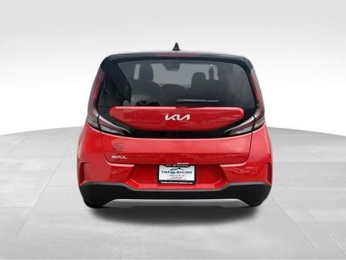 Used 2025 Kia Soul LX FWD image 11