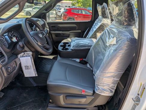 New 2026 RAM 3500 Tradesman AWD/4WD image 9