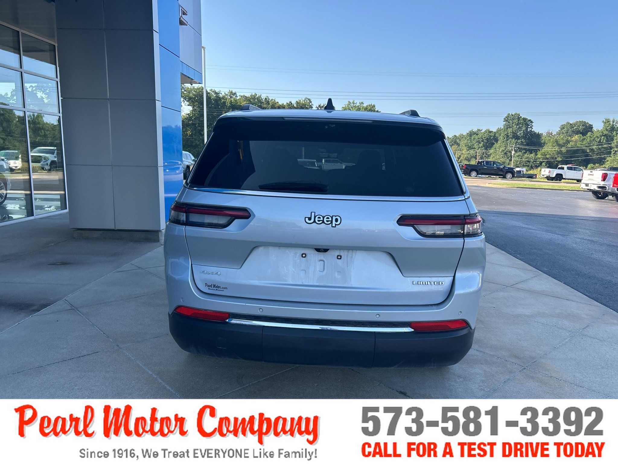 Used 2024 Jeep Grand Cherokee L Limited w/ Luxury Tech Group II AWD/4WD image 5