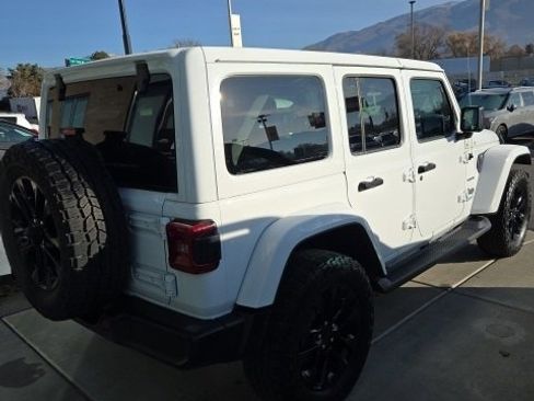 Used 2021 Jeep Wrangler Unlimited Sahara image 4