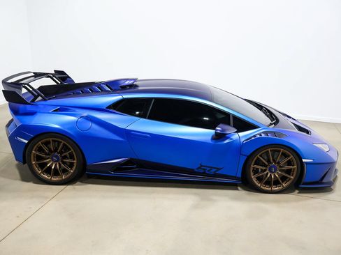 Used 2023 Lamborghini Huracan STO RWD image 85
