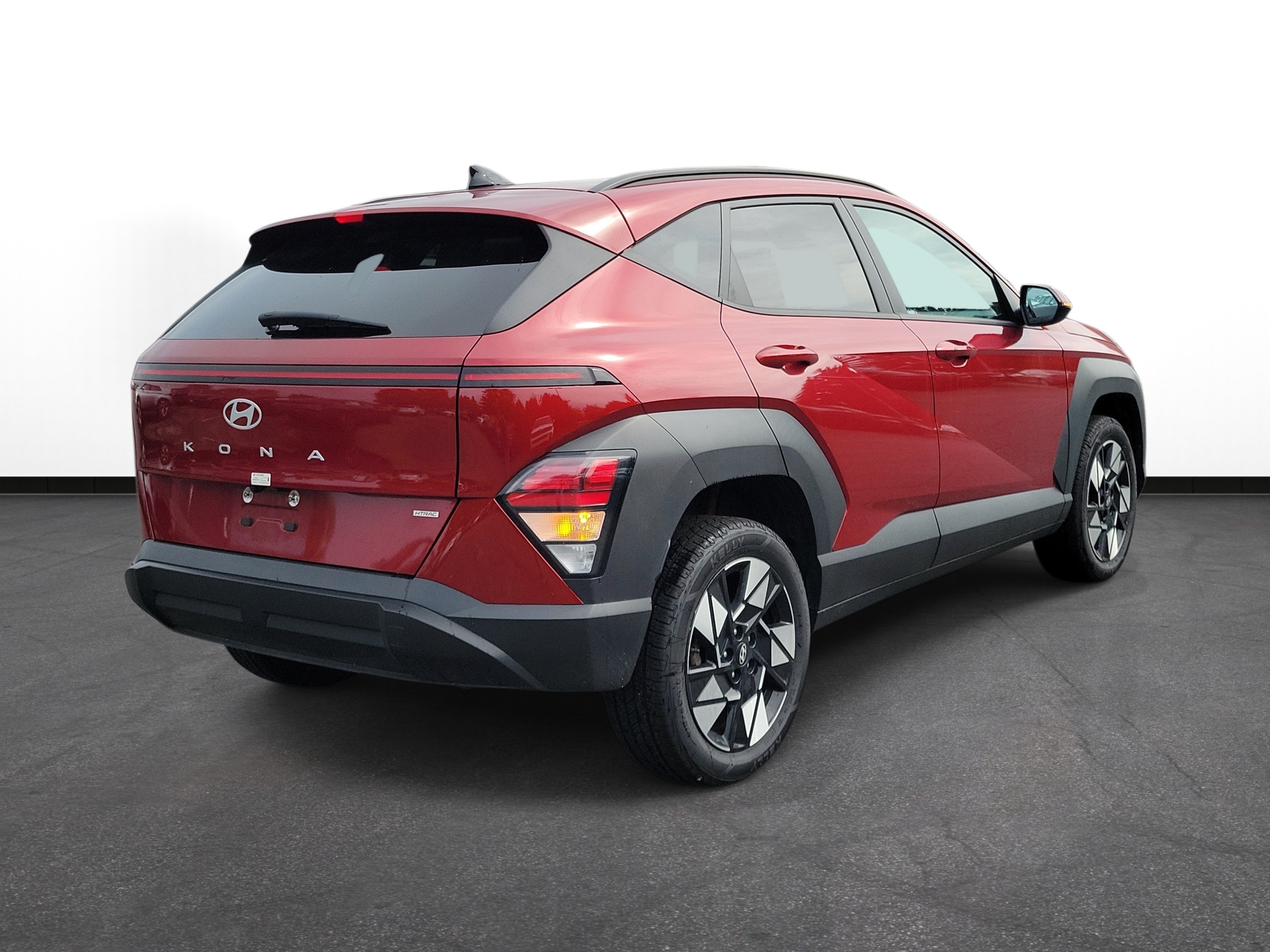 Used 2025 Hyundai Kona SEL AWD/4WD image 4