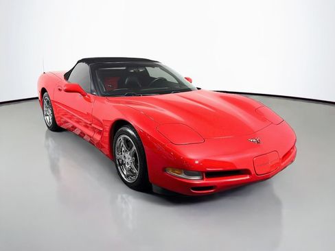 Used 1999 Chevrolet Corvette Convertible w/ Memory Pkg RWD image 1