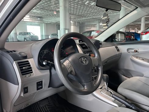 Used 2012 Toyota Corolla LE FWD image 11