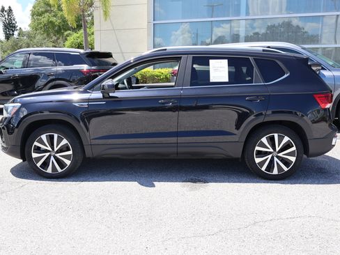 Used 2022 Volkswagen Taos SE w/ IQ.Drive SE Package AWD/4WD image 5