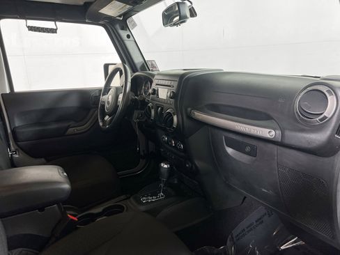 Used 2015 Jeep Wrangler Sport w/ Quick Order Package 24S image 24