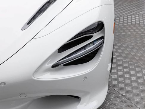 New 2027 McLaren 750S Spider RWD image 46