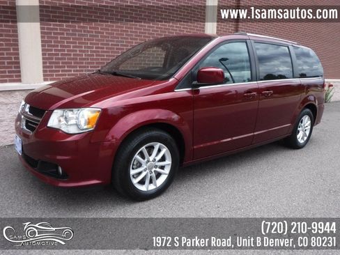 Used 2018 Dodge Grand Caravan SXT FWD image 1