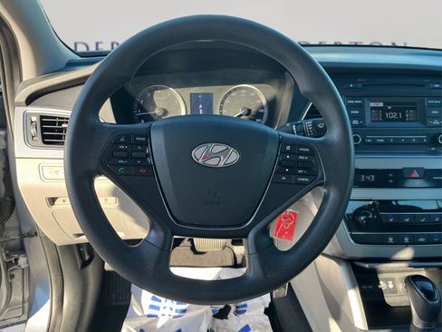 Used 2016 Hyundai Sonata SE image 16