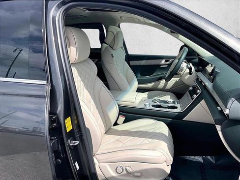 Used 2025 Genesis GV80 3.5T Prestige AWD/4WD image 9