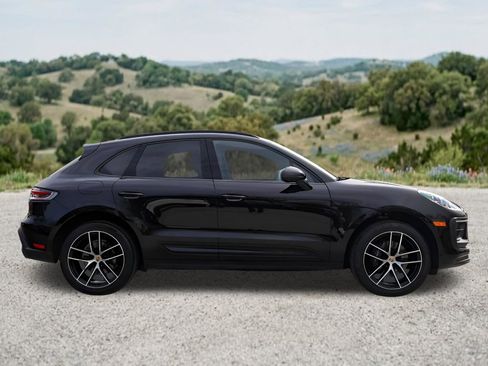 Used 2025 Porsche Macan AWD/4WD image 5