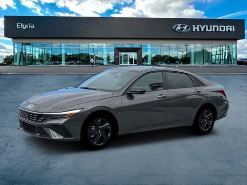 New 2026 Hyundai Elantra Sport FWD image 2