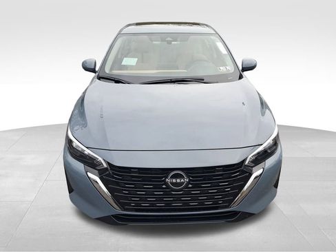 Used 2025 Nissan Sentra SV w/ SV Premium Package image 9