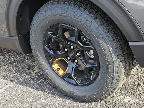 New 2026 Ford Explorer Tremor w/ Tremor Convenience Package image 9