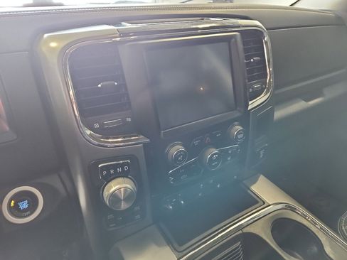 Used 2017 RAM 1500 Sport image 12