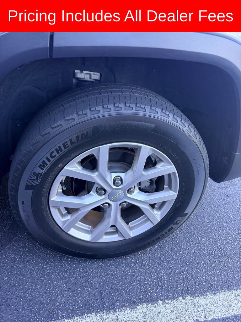 Used 2022 Jeep Grand Cherokee Limited w/ Luxury Tech Group II RWD image 9
