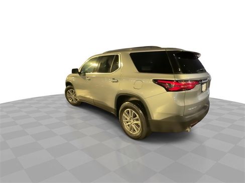 Used 2023 Chevrolet Traverse LT image 6