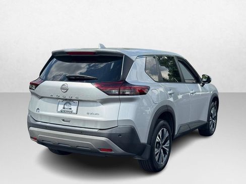 Used 2022 Nissan Rogue SV AWD/4WD image 9