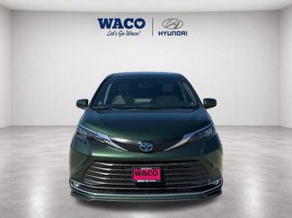 Used 2024 Toyota Sienna XLE FWD video 2