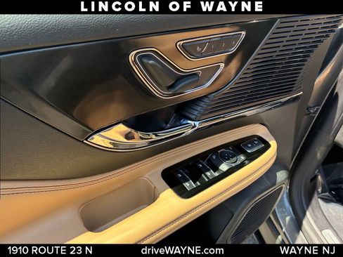 Certified 2022 Lincoln Corsair Reserve w/ Equipment Group 201A AWD/4WD image 14