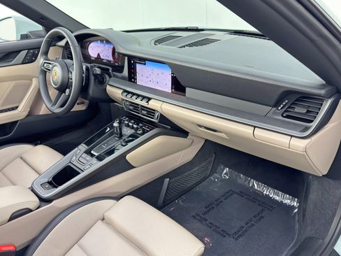 Used 2025 Porsche 911 Carrera image 13