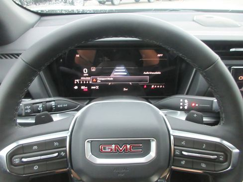New 2026 GMC Terrain Elevation w/ Elevation Premium Package AWD/4WD image 14