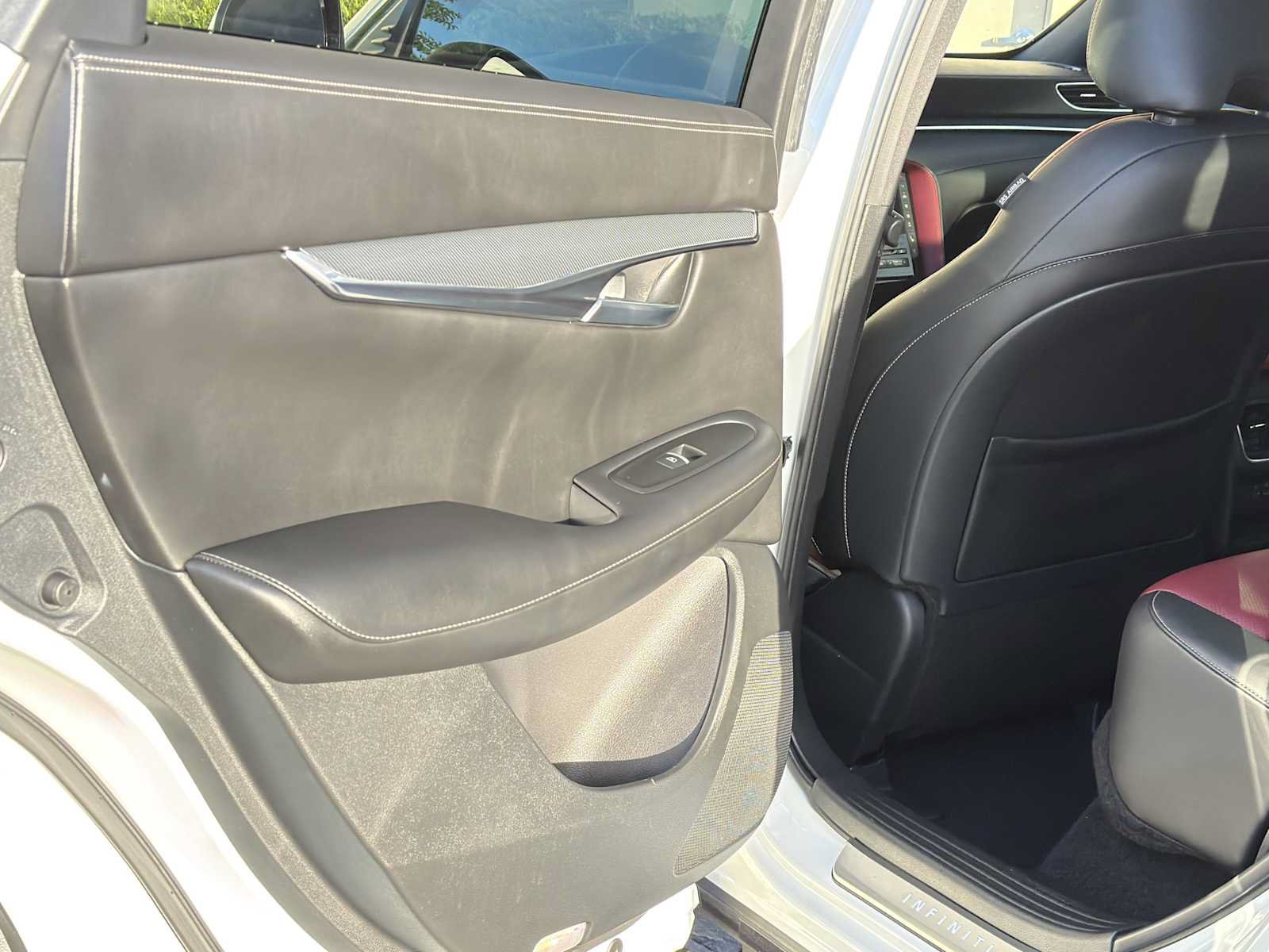 Used 2024 INFINITI QX50 Sport FWD image 15