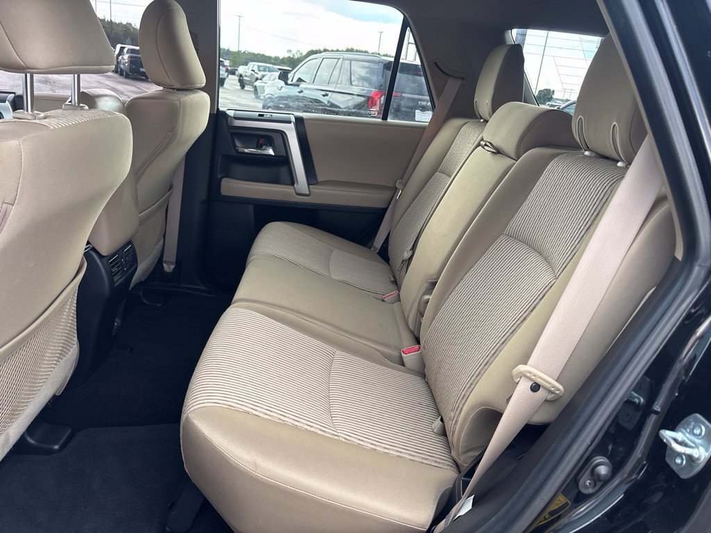 Used 2022 Toyota 4Runner SR5 AWD/4WD image 21