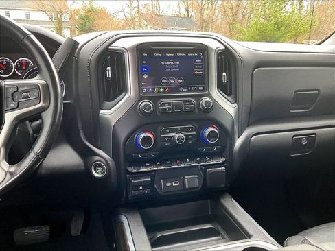 Used 2021 Chevrolet Silverado 1500 LT Trail Boss w/ Convenience Package II AWD/4WD image 18