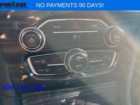 Used 2022 Chrysler 300 Touring w/ Sport Appearance Package AWD/4WD image 14
