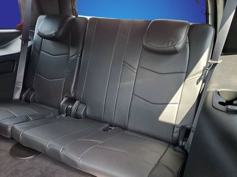 Used 2020 Cadillac Escalade Platinum AWD/4WD image 7