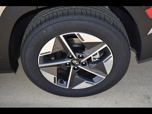 Certified 2025 Hyundai Tucson SEL image 19