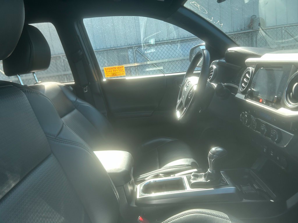 Used 2019 Toyota Tacoma Limited AWD/4WD image 10
