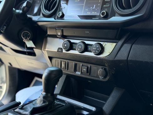 Used 2022 Toyota Tacoma SR image 21