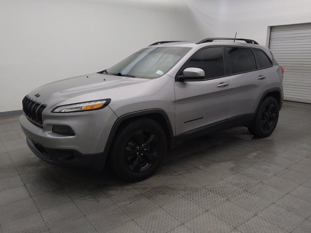 Used 2018 Jeep Cherokee Latitude w/ Altitude Package FWD image 2
