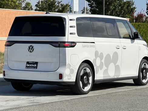 New 2025 Volkswagen ID. Buzz Pro S image 4
