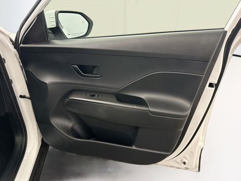 Used 2025 Hyundai Kona SEL AWD/4WD image 33